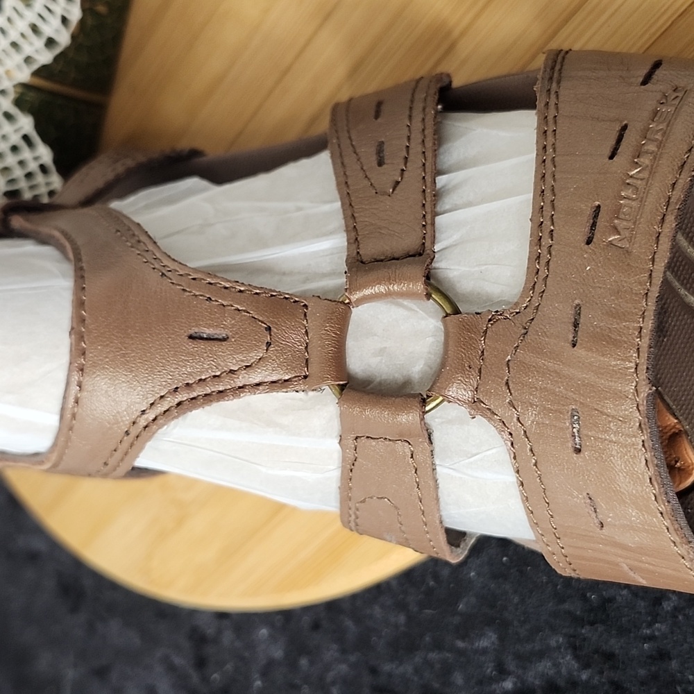 👉*MOUNTREK* "REMOTE DUNE" LEATHER SANDALS H8072 ~SLIP RESISTANT DESIGN ~SIZE 9 - Picture 4 of 14